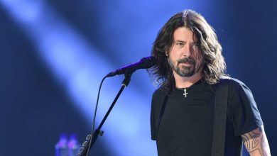 Dave Grohl Reveals Birth of Child Outside of Marriage