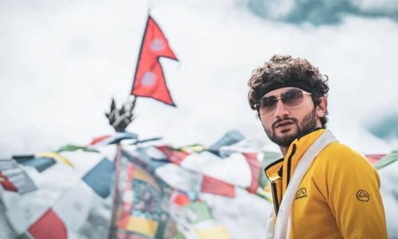 Pakistani Mountaineer Shehroz Kashif Makes History